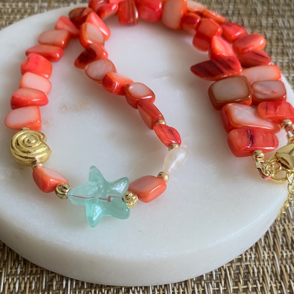 Elegant Coral and Gold Women's Necklace